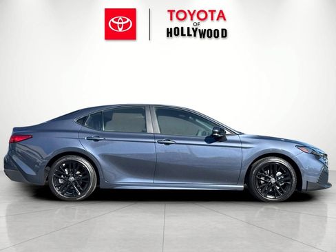 New 2026 Toyota Camry SE FWD image 3
