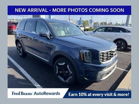 Used 2024 Kia Telluride S w/ S Sunroof Package AWD/4WD image 1