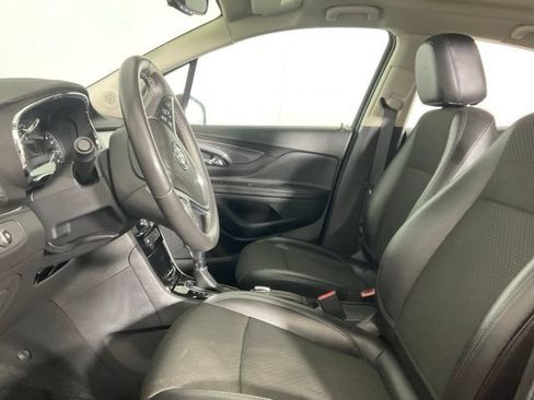 Used 2021 Buick Encore Preferred FWD image 26