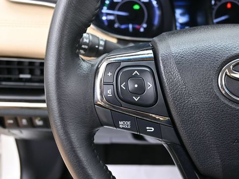 Used 2015 Toyota Avalon XLE Touring FWD image 16