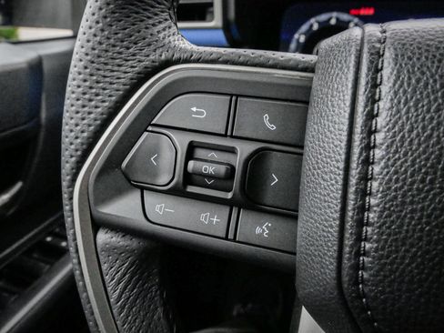 Used 2025 Toyota Tacoma TRD Off-Road image 19