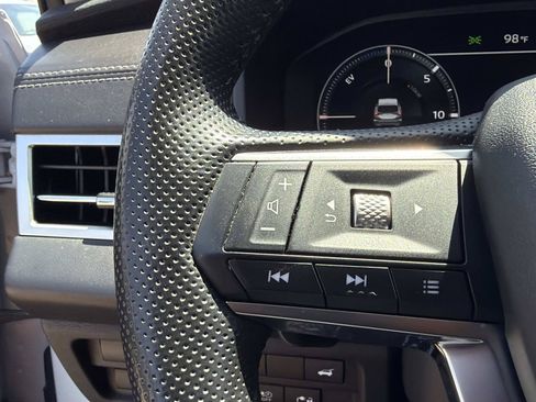 Used 2024 Mitsubishi Outlander Ralliart AWD/4WD image 19