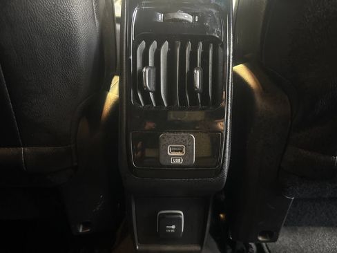 Used 2025 Jeep Compass Limited AWD/4WD image 12