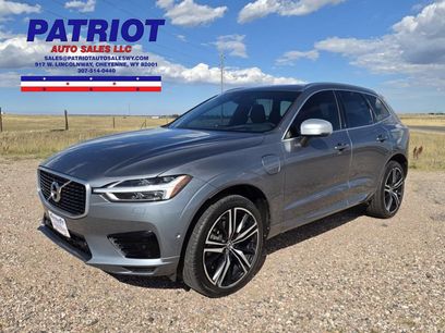 Used 2019 Volvo XC60 T8 R-Design w/ Advanced Package