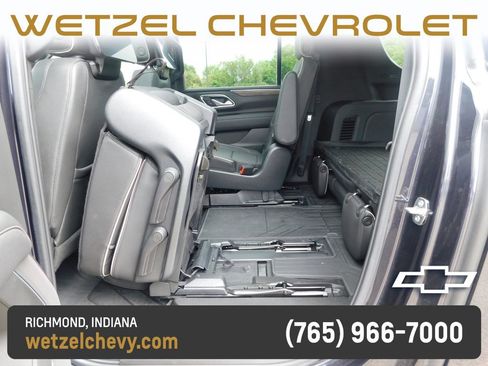 Used 2023 Chevrolet Suburban Premier w/ Advanced Technology Package AWD/4WD image 36