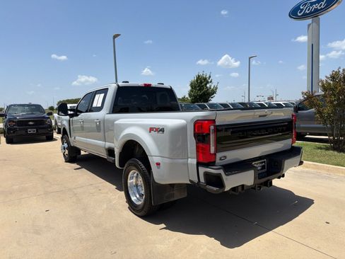 Used 2026 Ford F350 Platinum AWD/4WD image 3