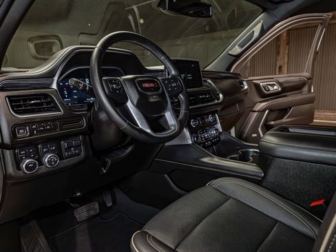 Used 2023 GMC Yukon SLT w/ Max Trailering Package image 13