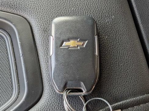 Used 2020 Chevrolet Silverado 1500 LT Trail Boss AWD/4WD image 31