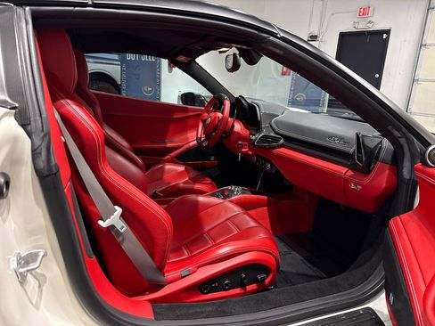 Used 2015 Ferrari 458 Spider RWD image 29