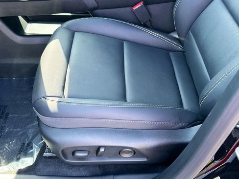 Certified 2025 GMC Terrain Elevation w/ Elevation Premium Package AWD/4WD image 18
