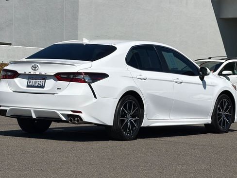 Used 2024 Toyota Camry SE FWD image 2