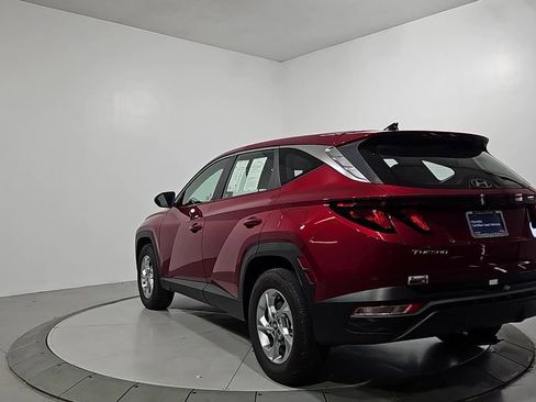 Certified 2024 Hyundai Tucson SE image 3