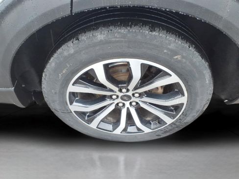 Used 2020 Ford Explorer ST image 8