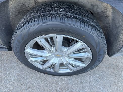 Used 2021 Chevrolet Tahoe High Country w/ Premium Package image 9