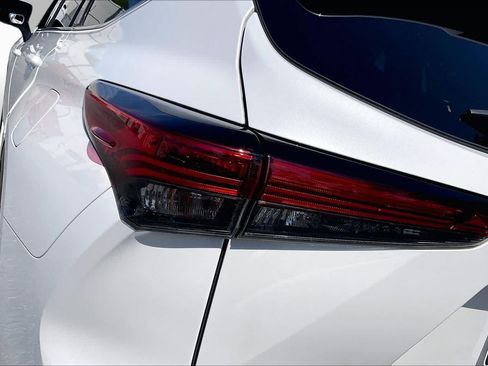 Used 2022 Toyota Highlander Bronze Edition w/ Protection Package #3 (TMS) AWD/4WD image 30