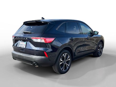 Used 2021 Ford Escape SE w/ SE Sport Appearance Package FWD image 4