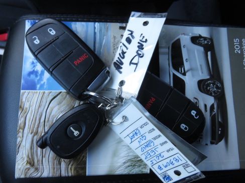 Used 2015 Jeep Grand Cherokee Laredo w/ Quick Order Package 23E image 35