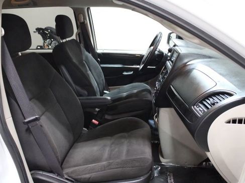 Used 2017 Dodge Grand Caravan SE w/ Power Window Group FWD image 21