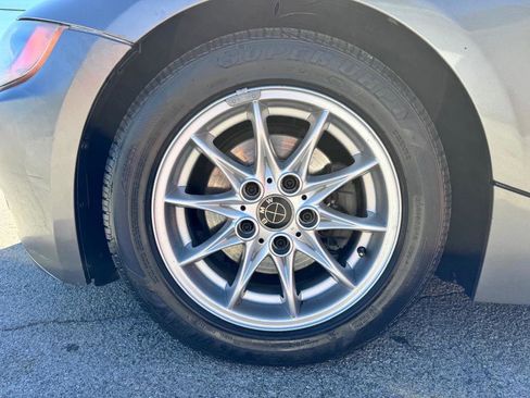 Used 2004 BMW Z4 2.5i image 7