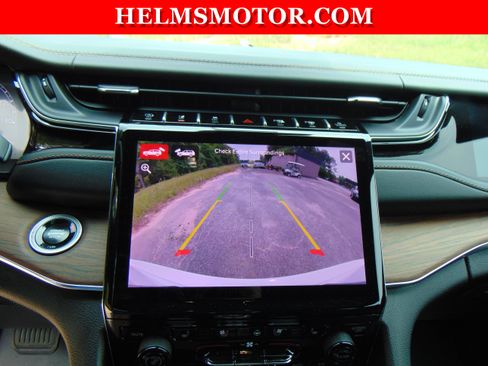 Certified 2025 Jeep Grand Cherokee Summit w/ Adv Protech Group IV AWD/4WD image 32