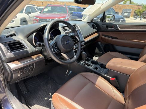 Used 2018 Subaru Outback 2.5i Touring AWD/4WD image 23