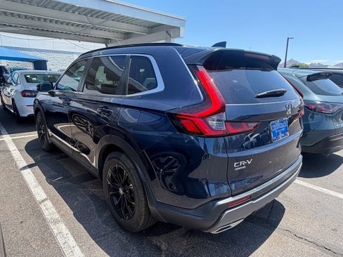 Used 2023 Honda CR-V Sport image 3