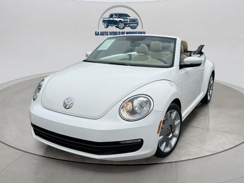 Used 2013 Volkswagen Beetle 2.5 image 1