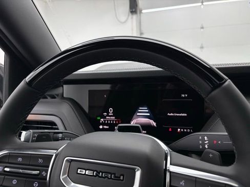 New 2026 GMC Yukon Denali w/ Denali Reserve Package image 6