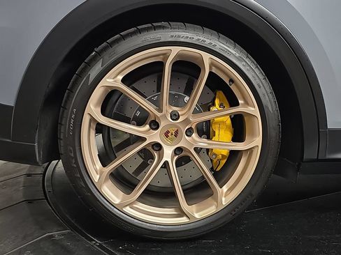 Certified 2023 Porsche Cayenne Turbo GT AWD/4WD image 29