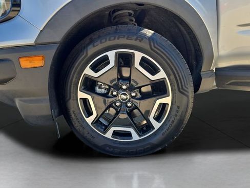 Used 2022 Ford Bronco Sport Outer Banks w/ Tech Package AWD/4WD image 26