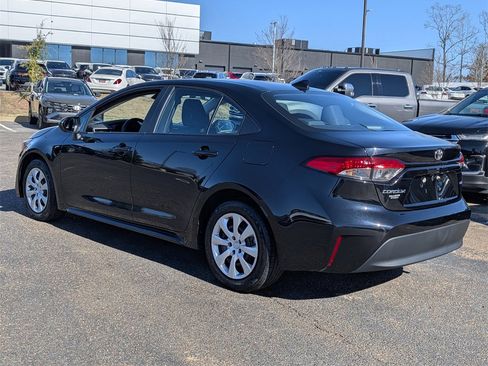 Used 2023 Toyota Corolla LE image 6