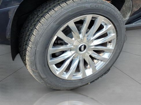 Used 2022 Cadillac Escalade ESV Premium Luxury AWD/4WD image 5