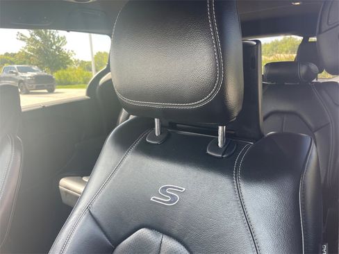 Used 2019 Chrysler Pacifica Touring-L Plus image 37