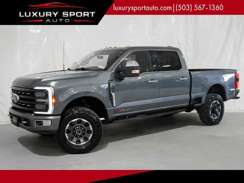 Used 2023 Ford F350 Platinum w/ Tremor Off-Road Package AWD/4WD image 1