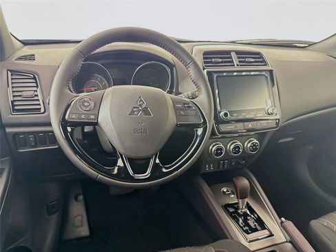 Used 2025 Mitsubishi Outlander Sport Trail Edition image 19