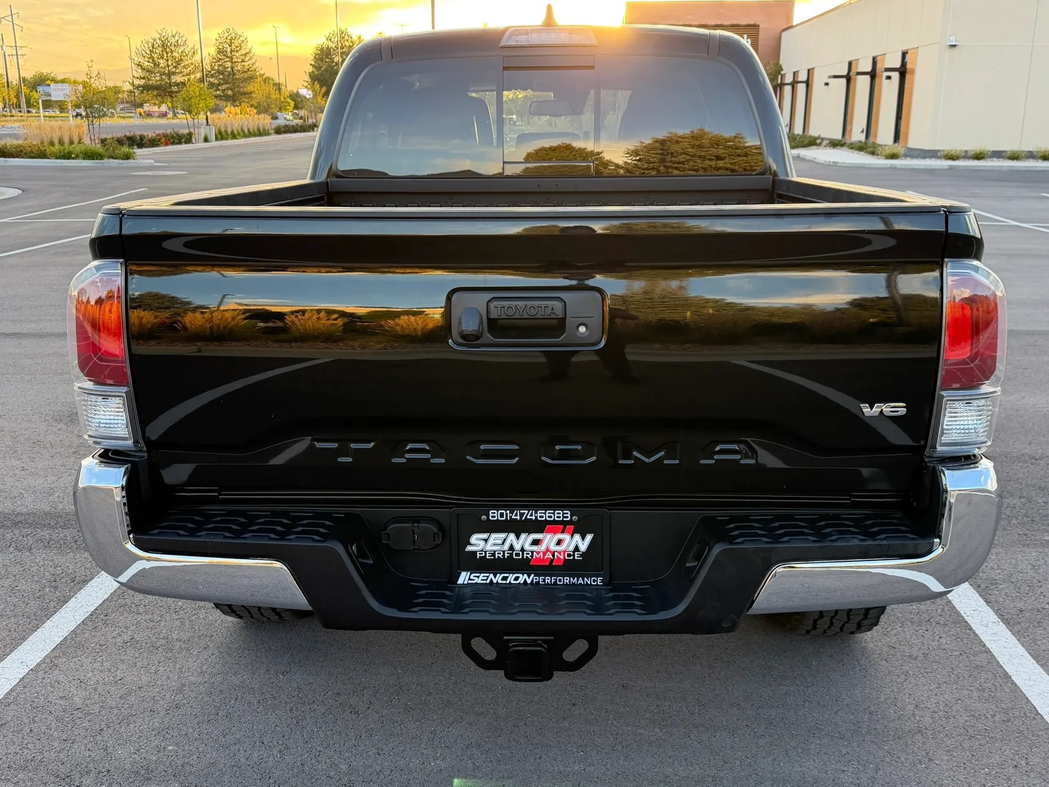 Used 2021 Toyota Tacoma TRD Off-Road AWD/4WD image 6
