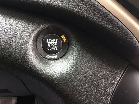 Used 2016 Jeep Cherokee Limited image 24