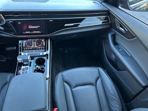 Used 2021 Audi Q8 Premium Plus w/ Premium Plus Package image 23