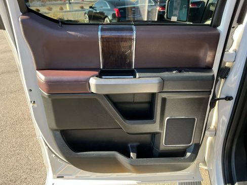 Used 2016 Ford F150 Platinum w/ Equipment Group 701A Luxury image 26