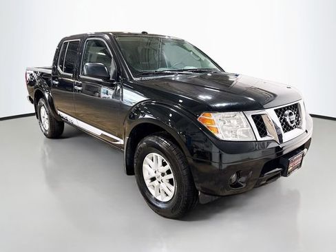 Used 2016 Nissan Frontier SV w/ SV Value Truck Package AWD/4WD image 5