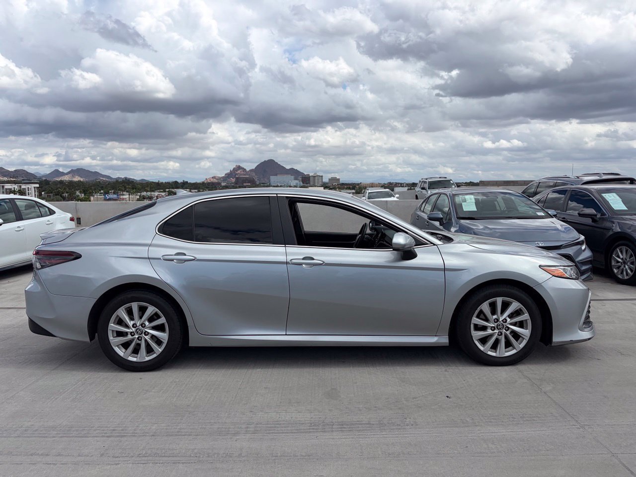 Used 2022 Toyota Camry LE FWD image 3