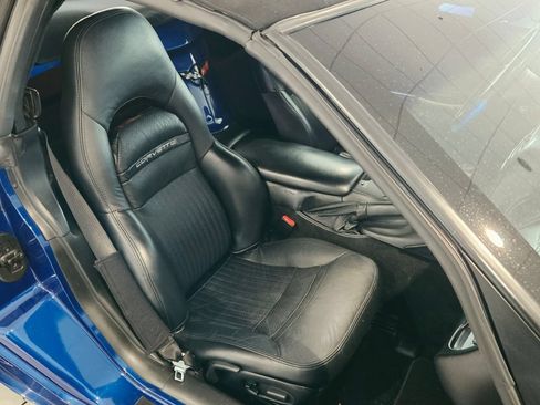 Used 2002 Chevrolet Corvette Convertible w/ Preferred Equipment Group2 RWD image 6