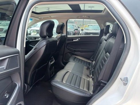 Used 2019 Ford Edge SEL w/ Equipment Group 201A AWD/4WD image 13