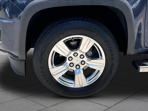 Used 2018 Chevrolet Colorado Z71 w/ Centennial Edition AWD/4WD image 11