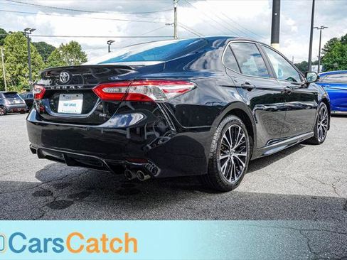 Used 2018 Toyota Camry SE w/ Moonroof Package FWD image 14