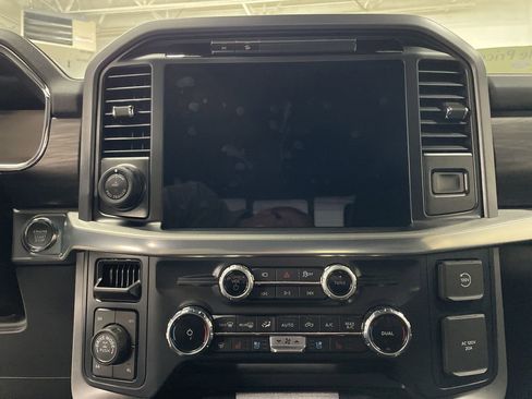 New 2025 Ford F150 Lariat w/ Equipment Group 501A Mid image 9