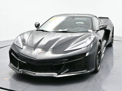 Used 2025 Chevrolet Corvette E-Ray w/ ZER Performance Package image 3