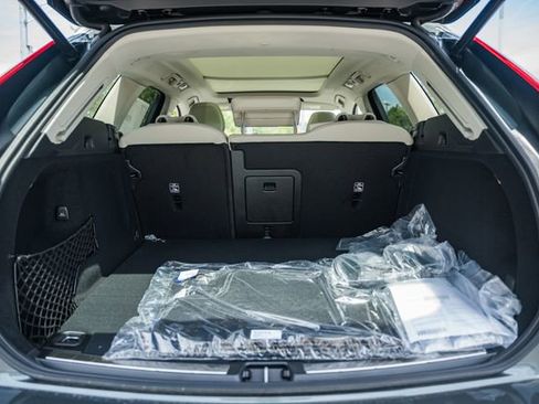 New 2026 Volvo XC60 T8 Ultra w/ Climate Package AWD/4WD image 10