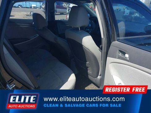 Used 2012 Hyundai Accent GS image 15