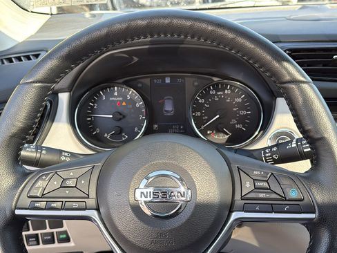 Certified 2021 Nissan Rogue Sport SL w/ Premium Package AWD/4WD image 9